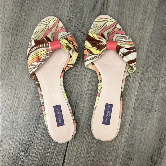 Sz. 7.5 Emilio Pucci Terry Shoes - Picture 17 of 17